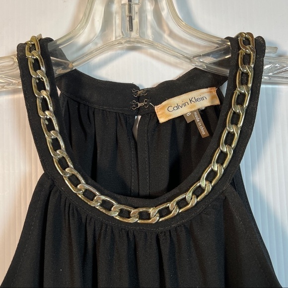 CALVIN KLEIN Black w/Gold chain detail Halter Dress. Size 6. Hook & Eye close - Picture 4 of 9
